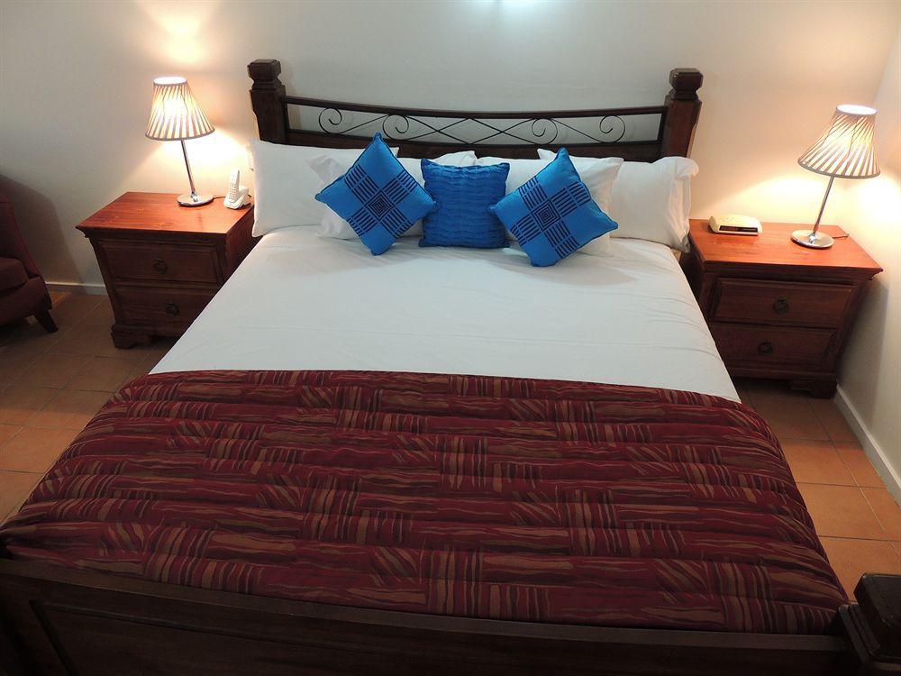 בונדברג Sugar Country Motor Inn מראה חיצוני תמונה